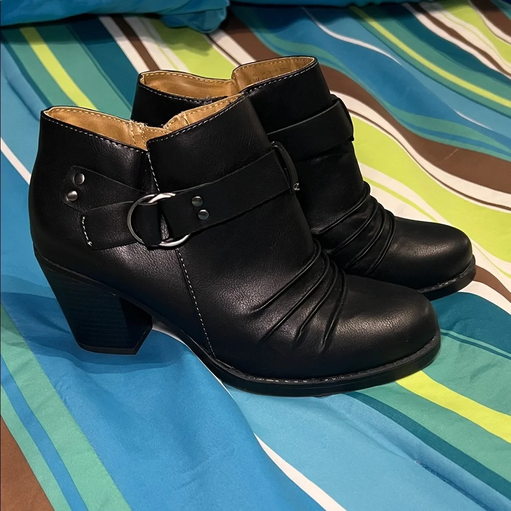 Natural Soul Black Ankle Booties - size 7.5 - Picture 3 of 6